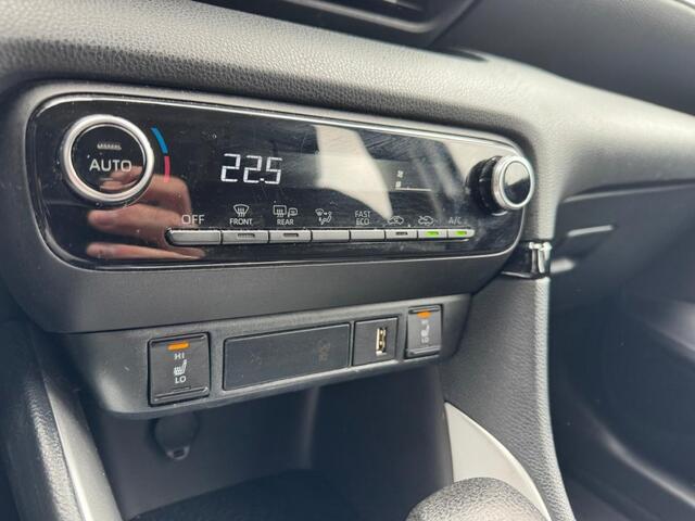 Toyota YARIS 1.5 Hybrid Stoelverwarming Camera Carplay ACC Laneassist Super betrouwbaar!