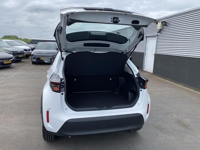 Toyota YARIS Cross 1.5 Hybrid Active edition Draadloze telefoonlader, parkeersensoren v&a, achteruitrij camera, navigatie middels Apple Carplay/Android Auto