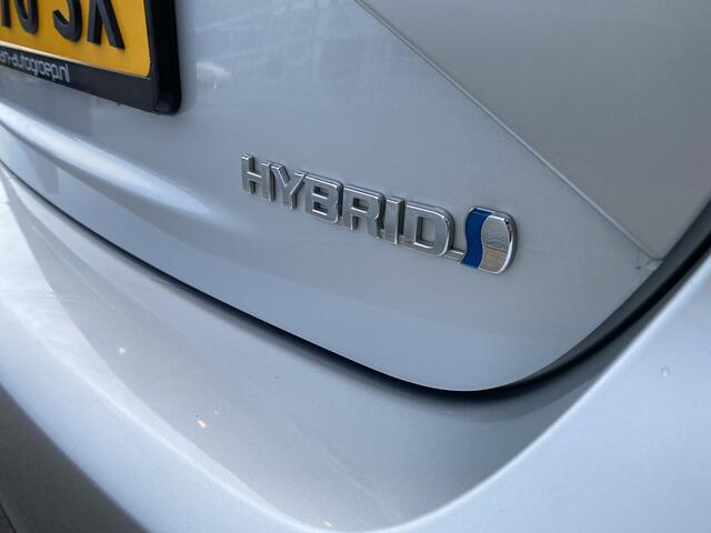 Toyota YARIS 1.5 Hybrid Aspiration Navigatie, Achteruitrijcamera, smart Key,