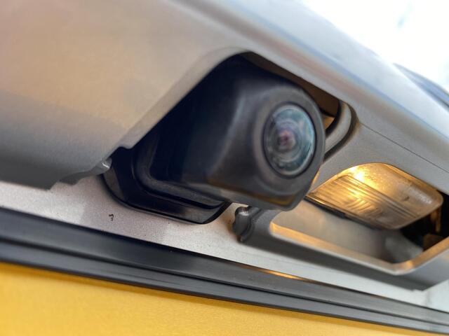 Toyota YARIS 1.5 Hybrid Aspiration Navigatie, Achteruitrijcamera, smart Key,