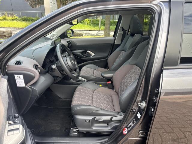 Toyota YARIS Cross 1.5 Hybrid Executive | 06-10141018 Voor meer informatie