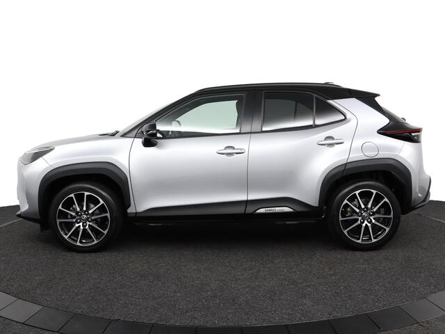 Toyota YARIS Cross 1.5 Hybrid GR Sport | Head-up Display | Trekhaak | JBL | Stoel/ Stuurverwarming | Elektrische kofferklep |