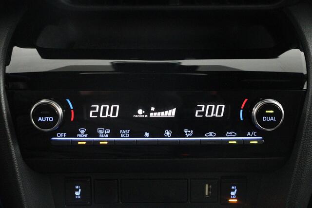 Toyota YARIS Cross 1.5 Hybrid GR Sport | Head-up Display | Trekhaak | JBL | Stoel/ Stuurverwarming | Elektrische kofferklep |