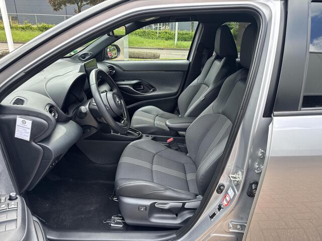Toyota YARIS Cross 1.5 Hybrid Adventure | 06-10141018 Voor meer informatie
