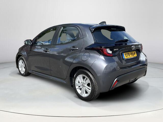Toyota YARIS 1.5 Hybrid 115 Active | Parkeersensoren | Stoel- + stuurverwarming | Carplay | Licht metalen velgen |