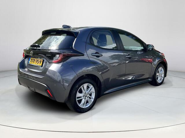 Toyota YARIS 1.5 Hybrid 115 Active | Parkeersensoren | Stoel- + stuurverwarming | Carplay | Licht metalen velgen |