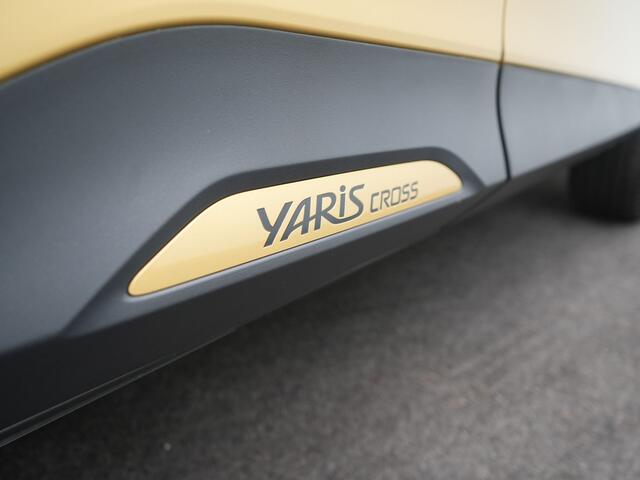 Toyota YARIS Cross 1.5 Hybrid Launch Edition - RIJKLAARPRIJS - All Seasonbanden - Achteruitrijcamera - Head-Up Display - Stoel- en Stuurverwarming - Trekhaak