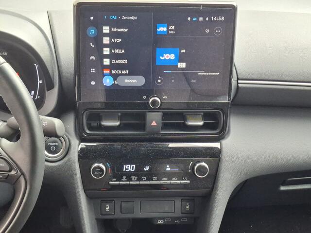Toyota YARIS Cross 1.5 Hybrid 130 Dynamic | AUTOMAAT | Trekhaak | Adapt. Cruise | Camera | Comfort Pack | 8.000km !! |
