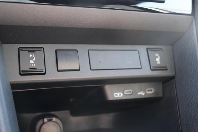 Toyota YARIS Cross 1.5 Hybrid 130 First Edition Limited, BSM, Parkeersensoren, Stuur en Stoelverwarming!