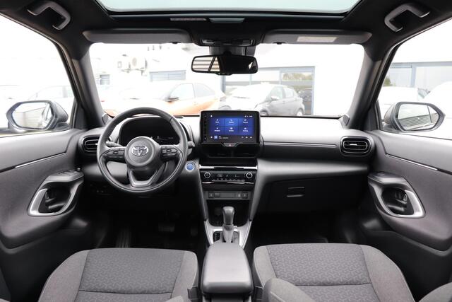 Toyota YARIS Cross 1.5 Hybrid Explore Limited, Apple Carplay/Android Auto, Pano, Trekhaak, Stuur & Stoelverwarming!