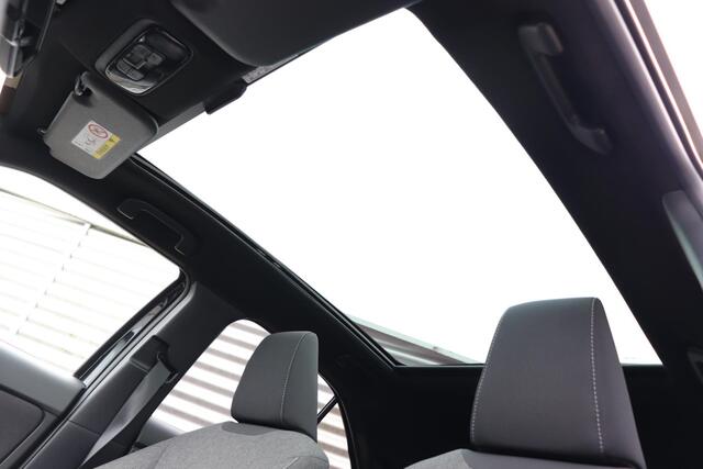 Toyota YARIS Cross 1.5 Hybrid Explore Limited, Apple Carplay/Android Auto, Pano, Trekhaak, Stuur & Stoelverwarming!