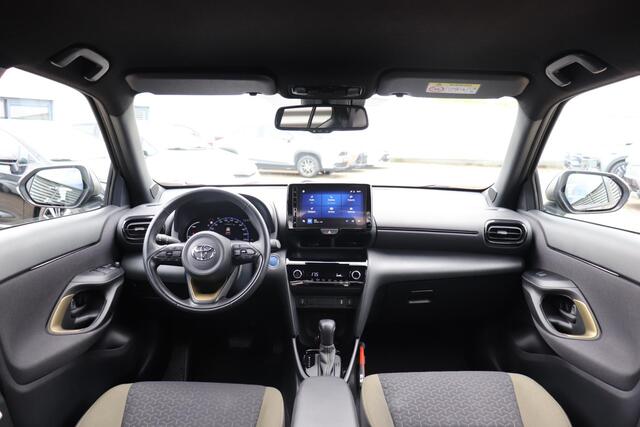 Toyota YARIS Cross 1.5 Hybrid Explore Parkeersensoren voor en achter, Stoelverwarming, Apple Carplay/Android Auto!