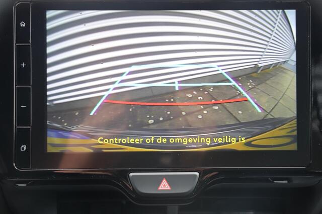 Toyota YARIS Cross 1.5 Hybrid Explore Parkeersensoren voor en achter, Stoelverwarming, Apple Carplay/Android Auto!