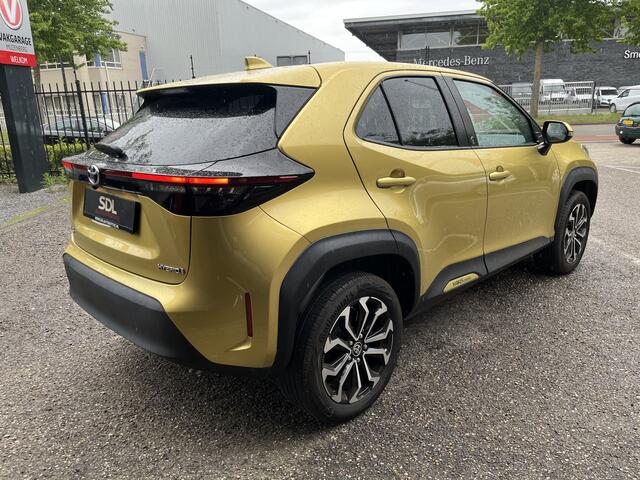 Toyota YARIS Cross 1.5 Hybrid First Edition // ADAPT. CRUISE // LED // KEYLESS // CAMERA // NAVI+CARPLAY //