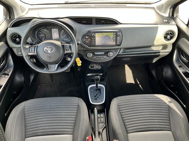 Toyota YARIS 1.5 Hybrid Aspiration Clima Cruise Navi Lichtmetalen Velgen Dealer onderhouden
