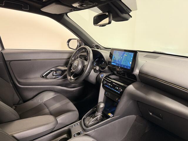 Toyota YARIS Cross 1.5 Hybrid Adventure | Panoramadak | JBL | Stoel/stuurverwarming |