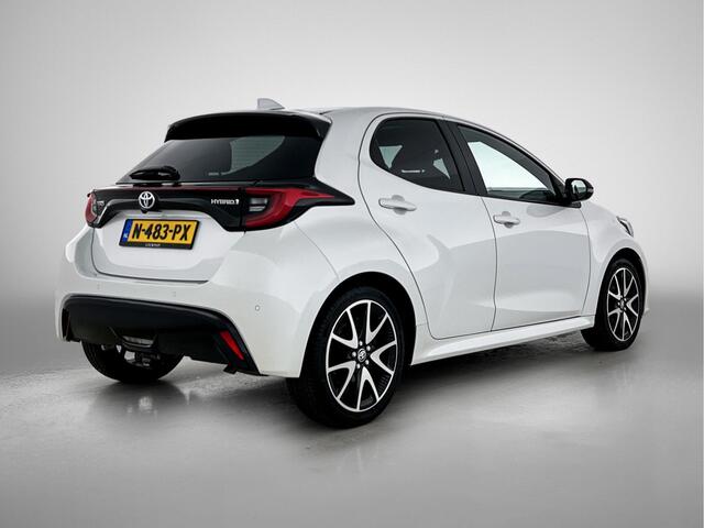 Toyota YARIS 1.5 Hybrid Executive Premium Pack | 1e eigenaar | Dealer onderhouden | JBL | Head-Up Display | Panoramadak | Stuur + stoelverwarming | dodehoek detectie | Parkeersensoren Voor+achter | Onderweg-naar-dealer