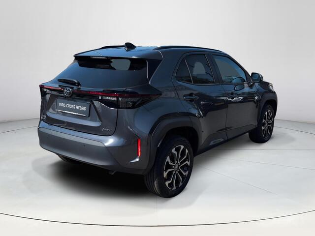 Toyota YARIS Cross 1.5 Hybrid 115 Dynamic | Oostendorp 50 jaar Editie | Actie Auto | Comfort Pack | Apple Carplay | Android Auto |