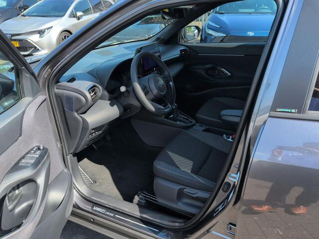 Toyota YARIS Cross 1.5 Hybrid 115 Dynamic | Oostendorp 50 jaar Editie | Actie Auto | Comfort Pack | Apple Carplay | Android Auto |