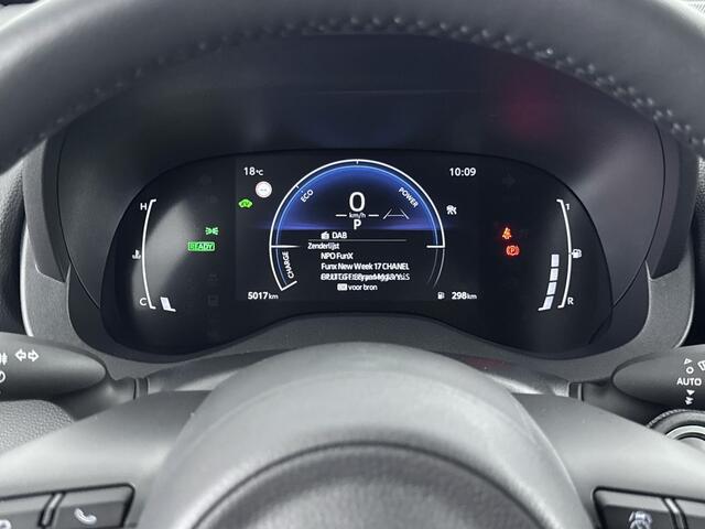 Toyota YARIS Cross 1.5 Hybrid 115 Dynamic Comfort Pack | Parkeersensoren | Stoel / Stuur / Voorruit Verwarming | Onderweg-naar-dealer