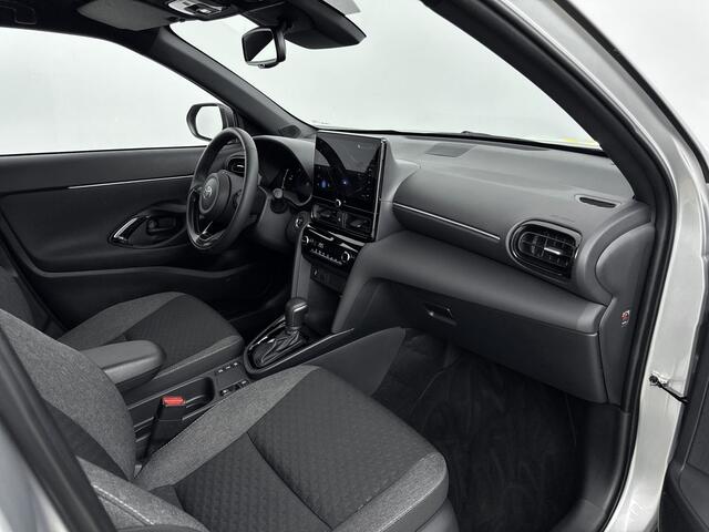 Toyota YARIS Cross 1.5 Hybrid 115 Dynamic Comfort Pack | Parkeersensoren | Stoel / Stuur / Voorruit Verwarming | Onderweg-naar-dealer