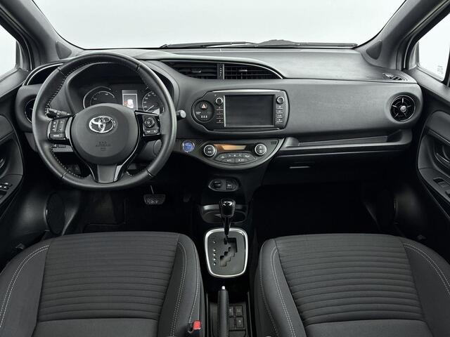Toyota YARIS 1.5 Hybrid 100Pk Bi-Tone | Airco | Achteruitrijcamera | Armsteun | Climate Control | LED Dagrijverlichting