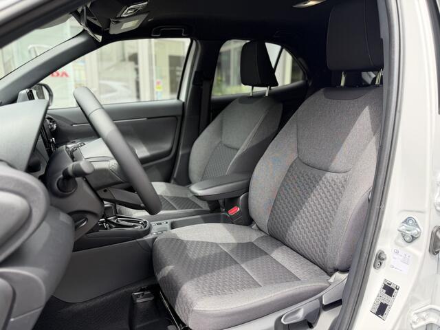 Toyota YARIS Cross 1.5 Hybrid 130 Style Edition 2026 Parkeersensoren, Dodehoekdetectie, Navigatie