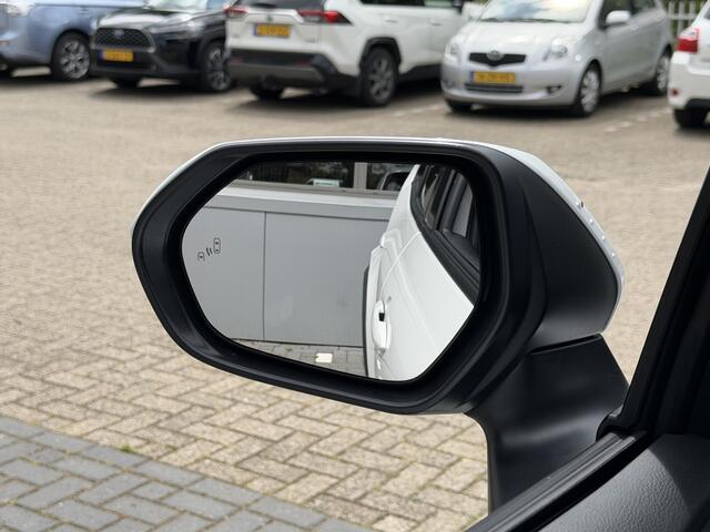 Toyota YARIS Cross 1.5 Hybrid 130 Style Edition 2026 Parkeersensoren, Dodehoekdetectie, Navigatie