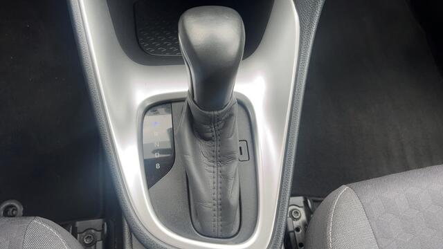 Toyota YARIS ,Cruise adap, PDC, Camera, le 1.5 Hyb. Bns Plus