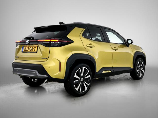 Toyota YARIS Cross 1.5 Hybrid Executive | Lederen bekleding | Parkeersensoren V + A | Climate control |