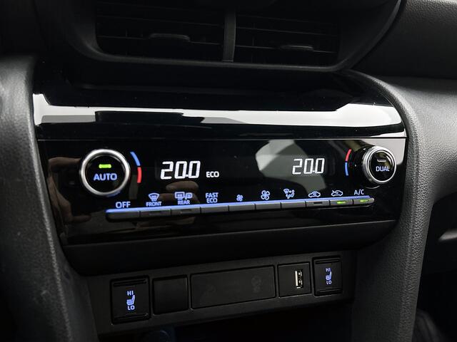 Toyota YARIS Cross 1.5 Hybrid Executive | Lederen bekleding | Parkeersensoren V + A | Climate control |