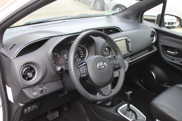 Toyota YARIS 1.5 VVT-i Executive Leder, Panorama dak, Automaat