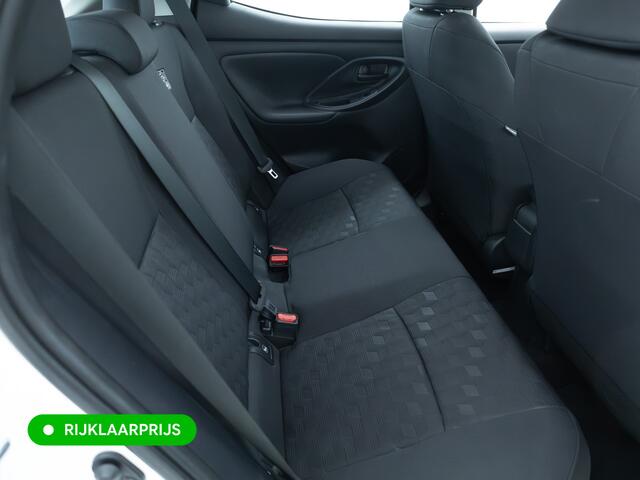 Toyota YARIS 1.5 Hybrid 115 Active | Stoel- stuurverwarming | Camera | Apple carplay/Android auto | Adaptive cruise All-season, Grootlichtassistent,