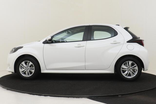Toyota YARIS 1.5 HYBRID 115 ACTIVE *PRIVATE LEASE V.A. ¤379,- P/M!* -CAMERA|ADAP.CRUISE|CARPLAY|LED|LENDESTEUN|15"