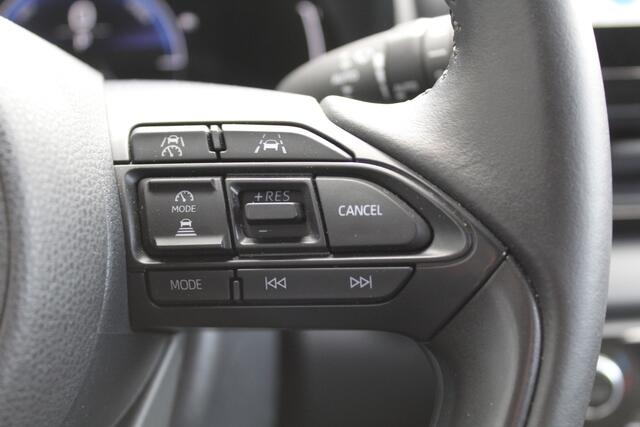 Toyota YARIS 1.5 Hybrid 115 First Edition | Rijklaar | Trekhaak | Keyless | LED | Camera | Adap.cruise | Clima | Apple/Android | Navi | All season