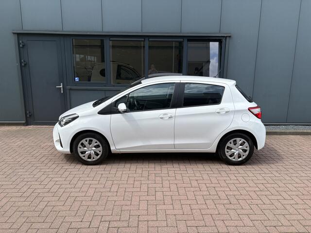 Toyota YARIS 1.5 VVT-i Active Automaat 5-drs. CAMERA/MEDIA/CRUISE/CLIMA