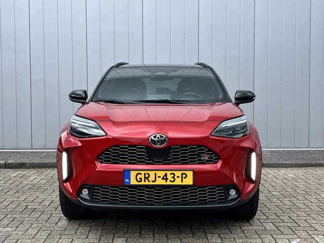 Toyota YARIS Cross 1.5 Hybrid 130 GR SPORT NL auto 1e Eigenaar Pano dak JBL Trekhaak
