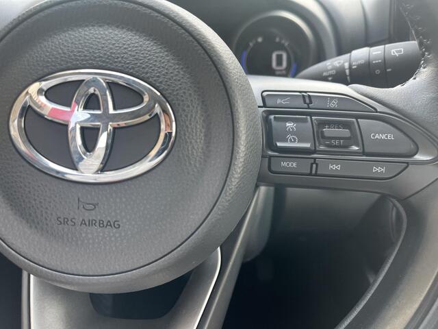 Toyota YARIS 1.5 Hybrid Dynamic | Parkeersensoren achter | Carplay | Licht metalen velgen | LED koplampen |