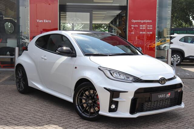 Toyota YARIS 1.6 GR Performance, Milltek uitlaat, Extra's! Stoelverlaging