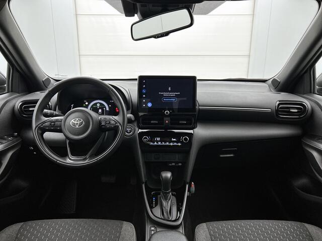 Toyota YARIS Cross 1.5 Hybrid 115 First Edition | NL-Auto | 17" Lichtmetalen velgen | Parkeercamera |
