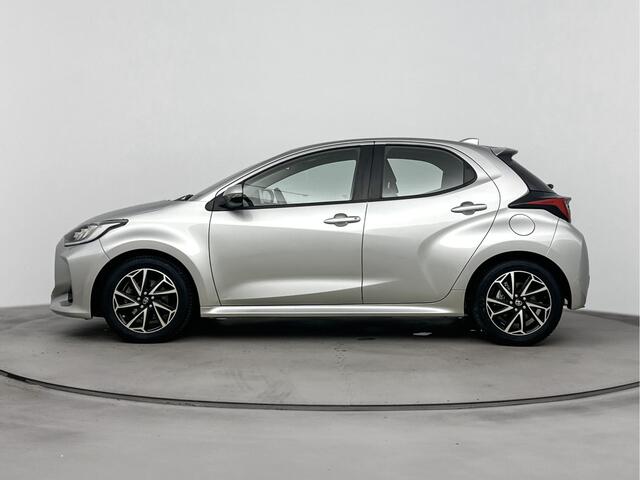 Toyota YARIS 1.5 Hybrid 115 First Edition | Parkeercamera | Apple Carplay-Android Auto | Cruise Control Adaptief |