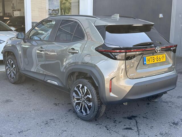 Toyota YARIS Cross 1.5 Hybrid 115 First Edition Parkeersensoren V+A | Blind spot | Stoelverwarming | Climate control