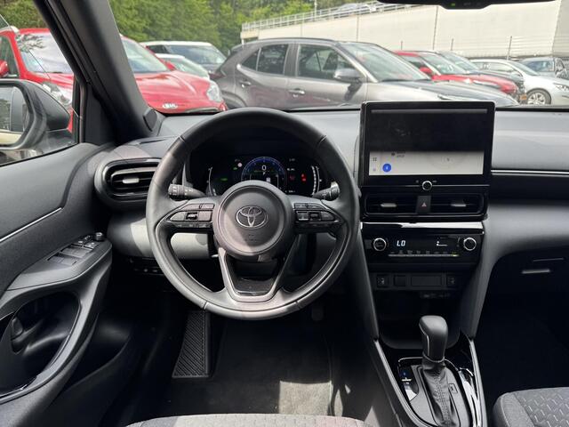 Toyota YARIS Cross 1.5 Hybrid 115 First Edition Parkeersensoren V+A | Blind spot | Stoelverwarming | Climate control