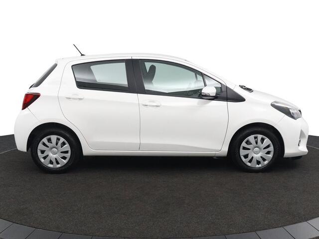 Toyota YARIS 1.5 Hybrid Aspiration | Parkeersensoren voor + achter | Cruise Control |