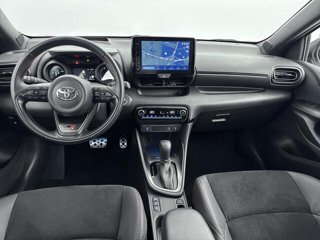 Toyota YARIS 1.5 Hybrid GR Sport | Dode Hoek Detectie | Head Up Display | Onderweg-naar-dealer