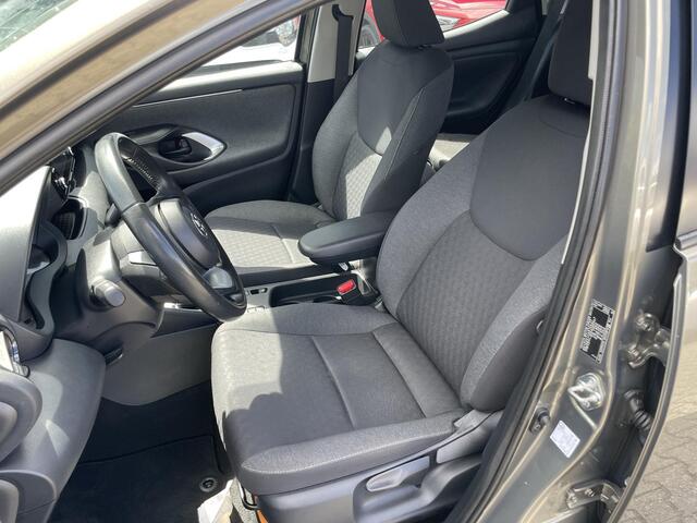 Toyota YARIS 1.5 Hybrid Active Parkeersensoren V+A