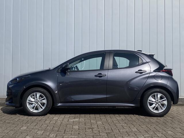 Toyota YARIS 1.5 Hybrid 115 Active Limited Trekhaak Parkeersensoren Stoel Stuurverwarming Carplay Android Auto