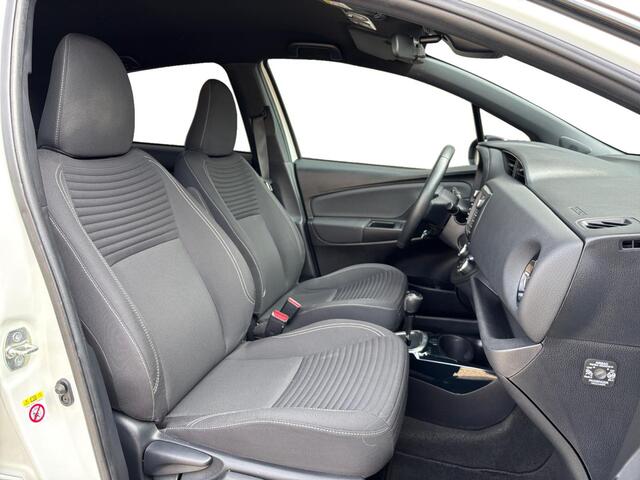 Toyota YARIS 1.5 Hybrid Bi-Tone ? Trekhaak ? Camera ? Navi