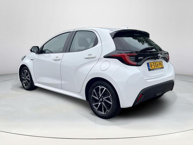 Toyota YARIS 1.5 Hybrid Dynamic | Licht metalen velgen | Carplay | Stoelverwarming | LED koplampen | Keyless entry |