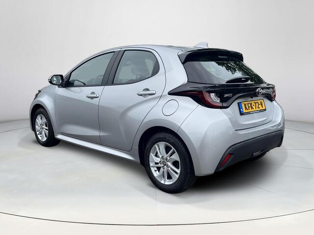 Toyota YARIS 1.5 Hybrid 115 Active | Stoel- + stuurverwarming | Parkeersensoren | Carplay | Licht metalen velgen |